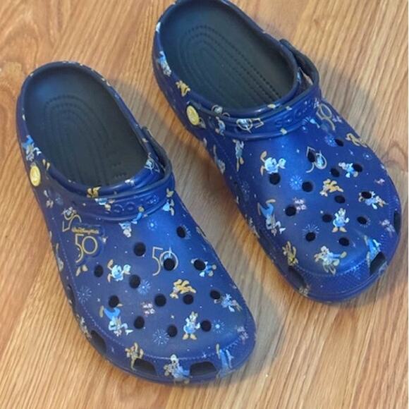 Disney x Crocs 2021 Walt Disney World 50th Anniversary Crocs M11/W13 - Picture 4 of 12